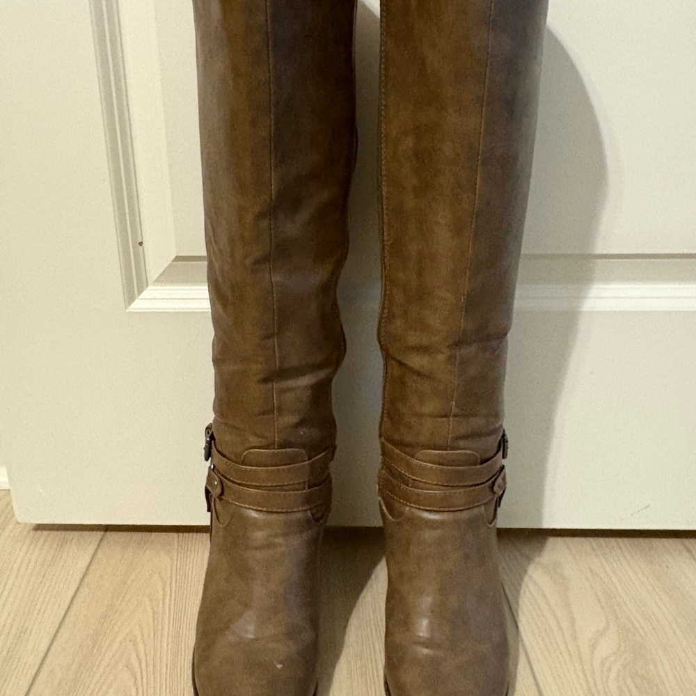 Brown Knee-High Leather Boots